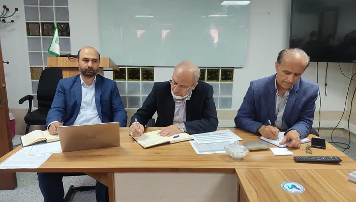 نشست رئیس پارک علم و فناوری دانشگاه با واحدهای فناور ساختمان گردآفرید برگزار شد