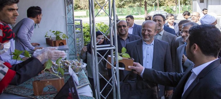 آیین استقبال از دانشجویان نوورود با حضور رییس دانشگاه برگزار شد